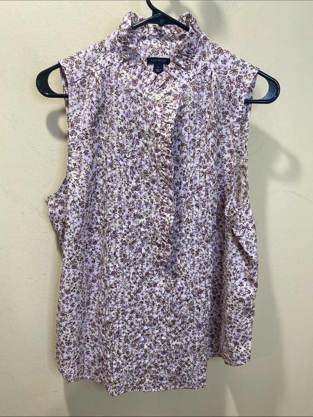 Ann Taylor Sleeveless Lavender Floral Blouse Sz L